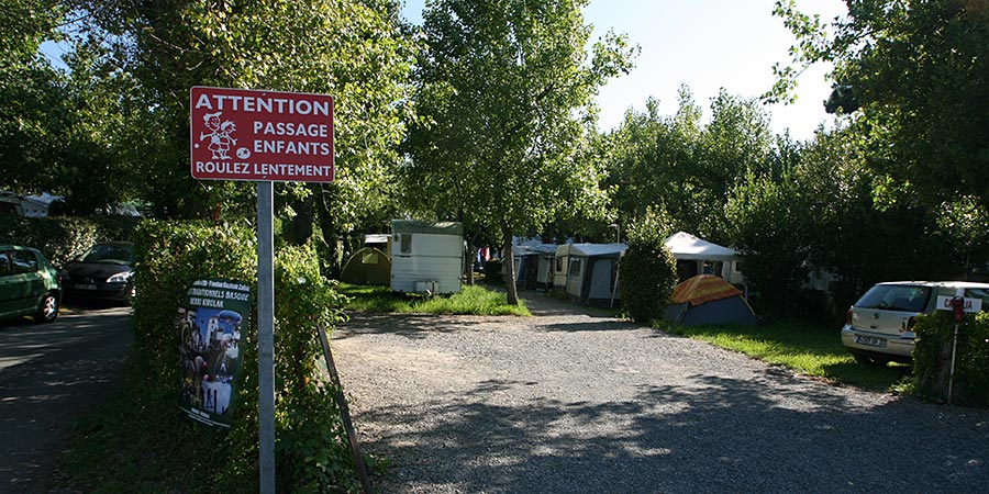 Emplacements - Camping Aire Ona